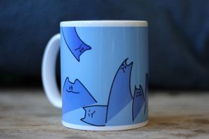 artemie sawugo mokkerij kitties blue original art beker